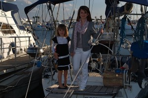 Anna et Sophie, sur le voilier de Jean