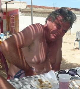 Une bouteille de vin difficile à débouchonner (Bernard).